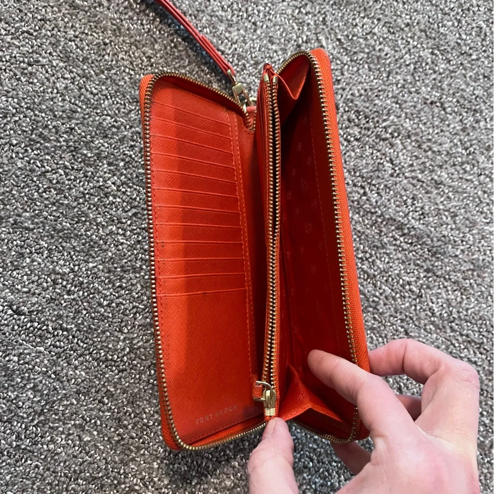 Tory Burch Emerson Wristlet Wallet Orange Saffiano Leather